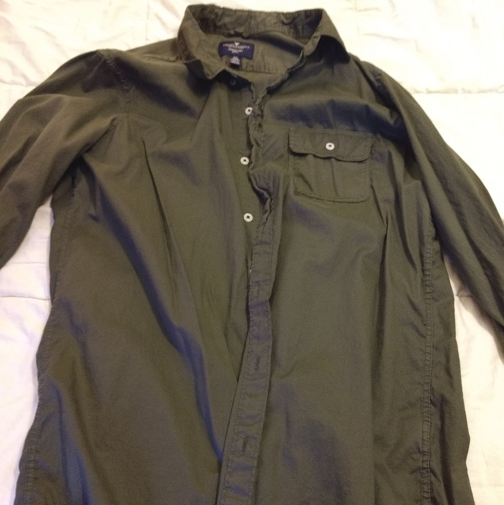 Button down - Picture 2 of 2